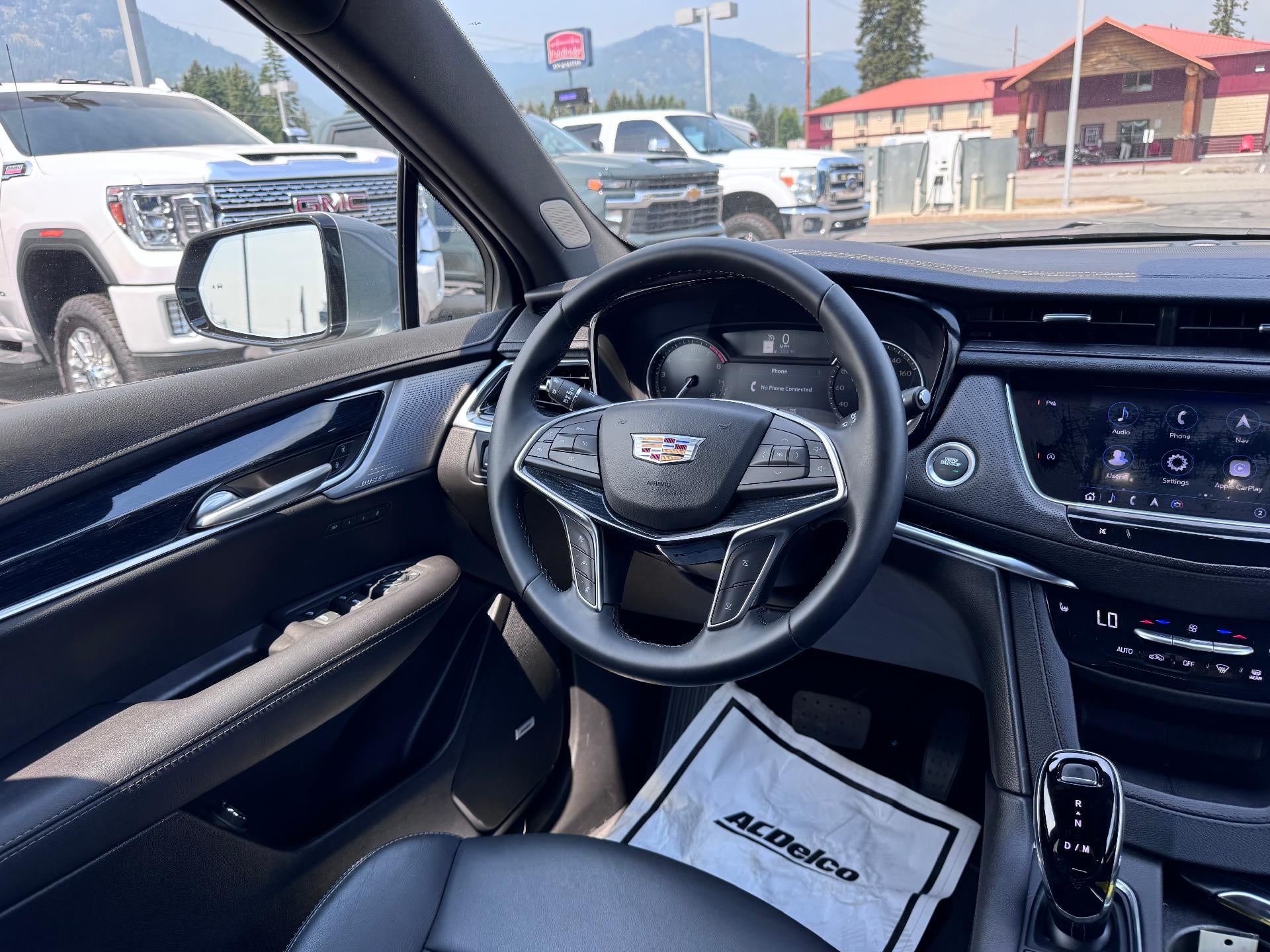 2025 Cadillac XT5 PREMIUM LUXURY / ALL WHEEL DRIVE / 3.6 LITER V6 / SUNROOF / WARRANTY / 22K MILES
