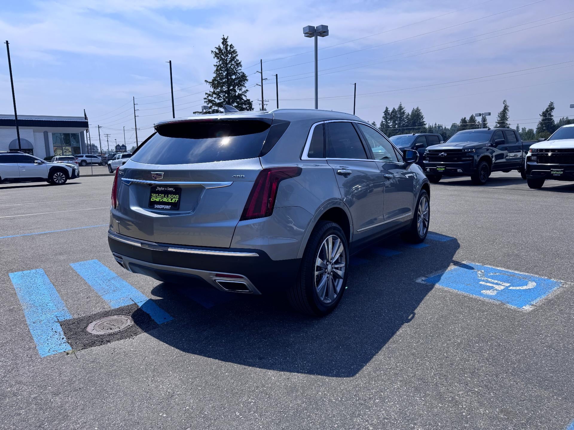 2025 Cadillac XT5 PREMIUM LUXURY / ALL WHEEL DRIVE / 3.6 LITER V6 / SUNROOF / WARRANTY / 22K MILES