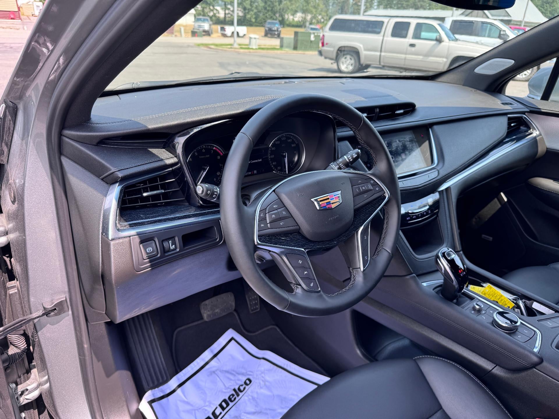 2025 Cadillac XT5 PREMIUM LUXURY / ALL WHEEL DRIVE / 3.6 LITER V6 / SUNROOF / WARRANTY / 22K MILES