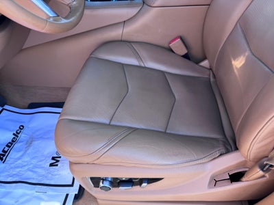 2017 Cadillac Escalade PLATINUM / 6.2 LITER V8 / SUNROOF / ADAPTIVE CRUISE / LOCAL TRADE