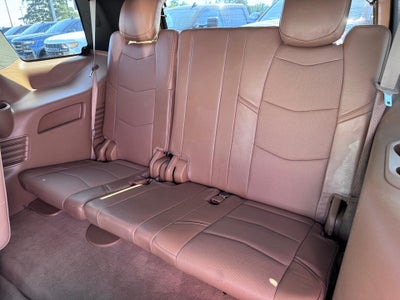 2017 Cadillac Escalade PLATINUM / 6.2 LITER V8 / SUNROOF / ADAPTIVE CRUISE / LOCAL TRADE