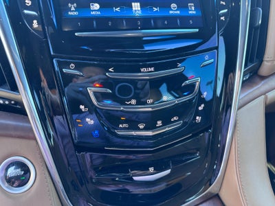 2017 Cadillac Escalade PLATINUM / 6.2 LITER V8 / SUNROOF / ADAPTIVE CRUISE / LOCAL TRADE