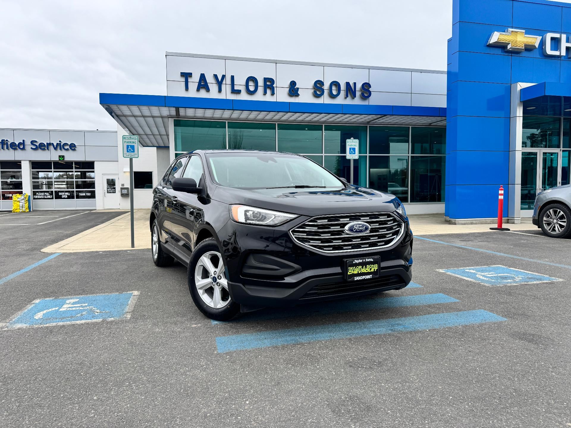2020 Ford Edge SE / ALL WHEEL DRIVE / 2.0 TURBO / LOCAL TRADE / 31K MILES