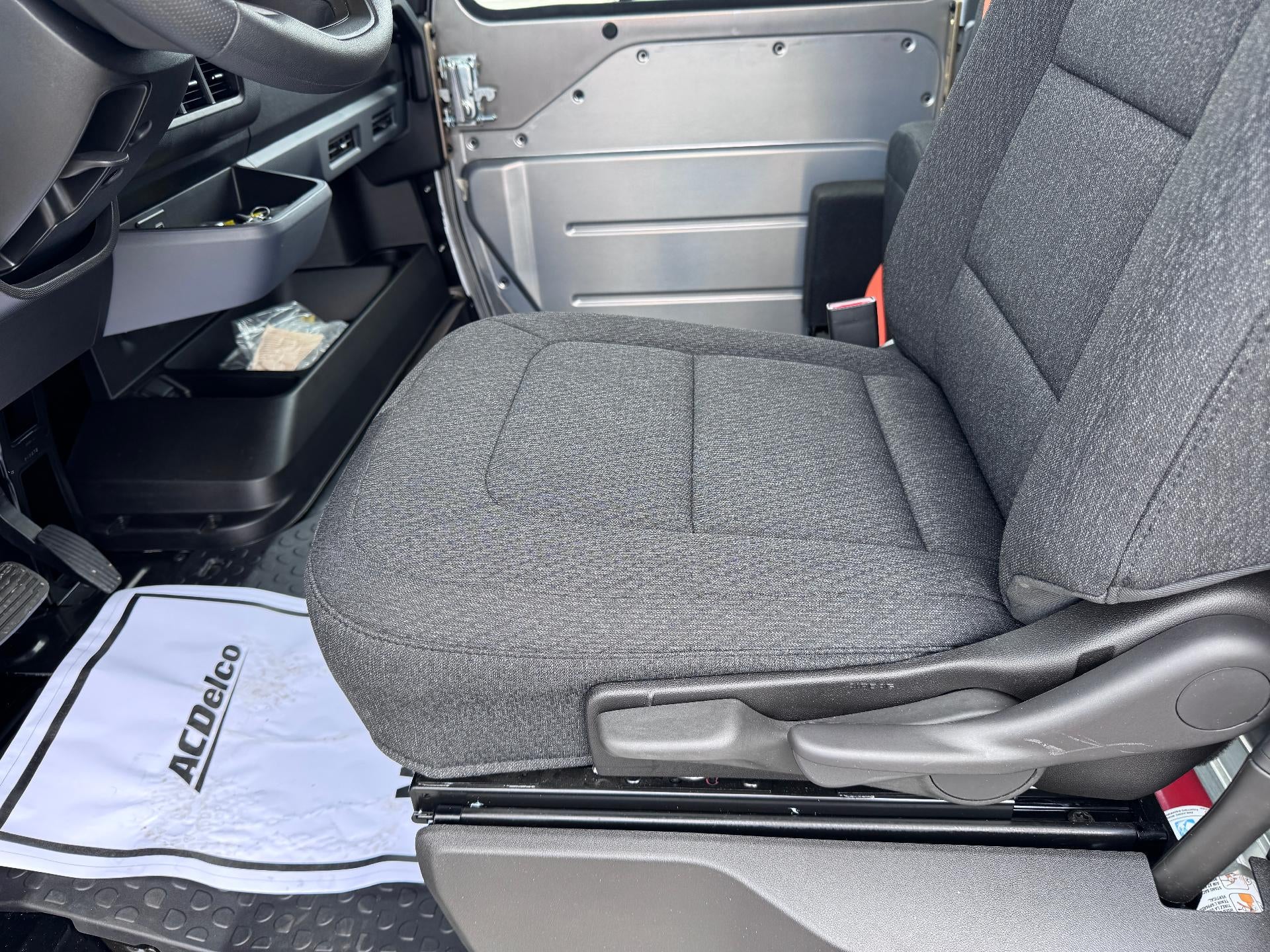 2025 Chevrolet BrightDrop 400 ALL WHEEL DRIVE / 272 MILE RANGE / SURROUND VISION / ADAPTIVE CRUISE