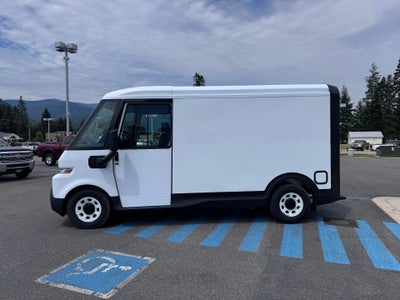 2025 Chevrolet BrightDrop 400 ALL WHEEL DRIVE / 272 MILE RANGE / SURROUND VISION / ADAPTIVE CRUISE