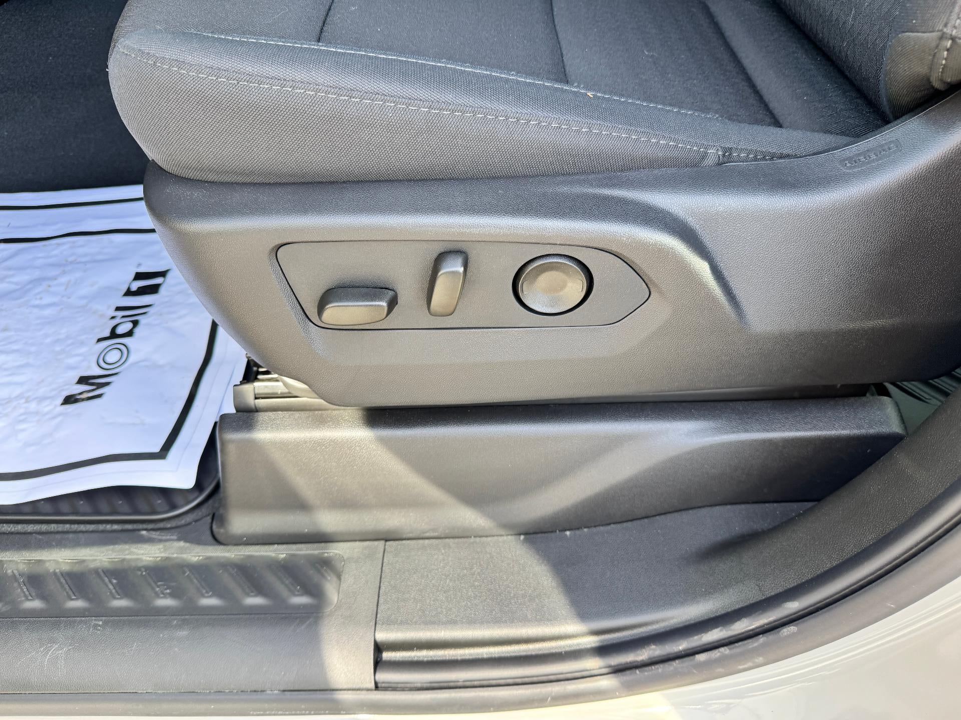 2026 Chevrolet Silverado 2500 HD CUSTOM / CREW / 6.6 LITER GAS V8 / Z71 OFF ROAD / STANDARD BOX