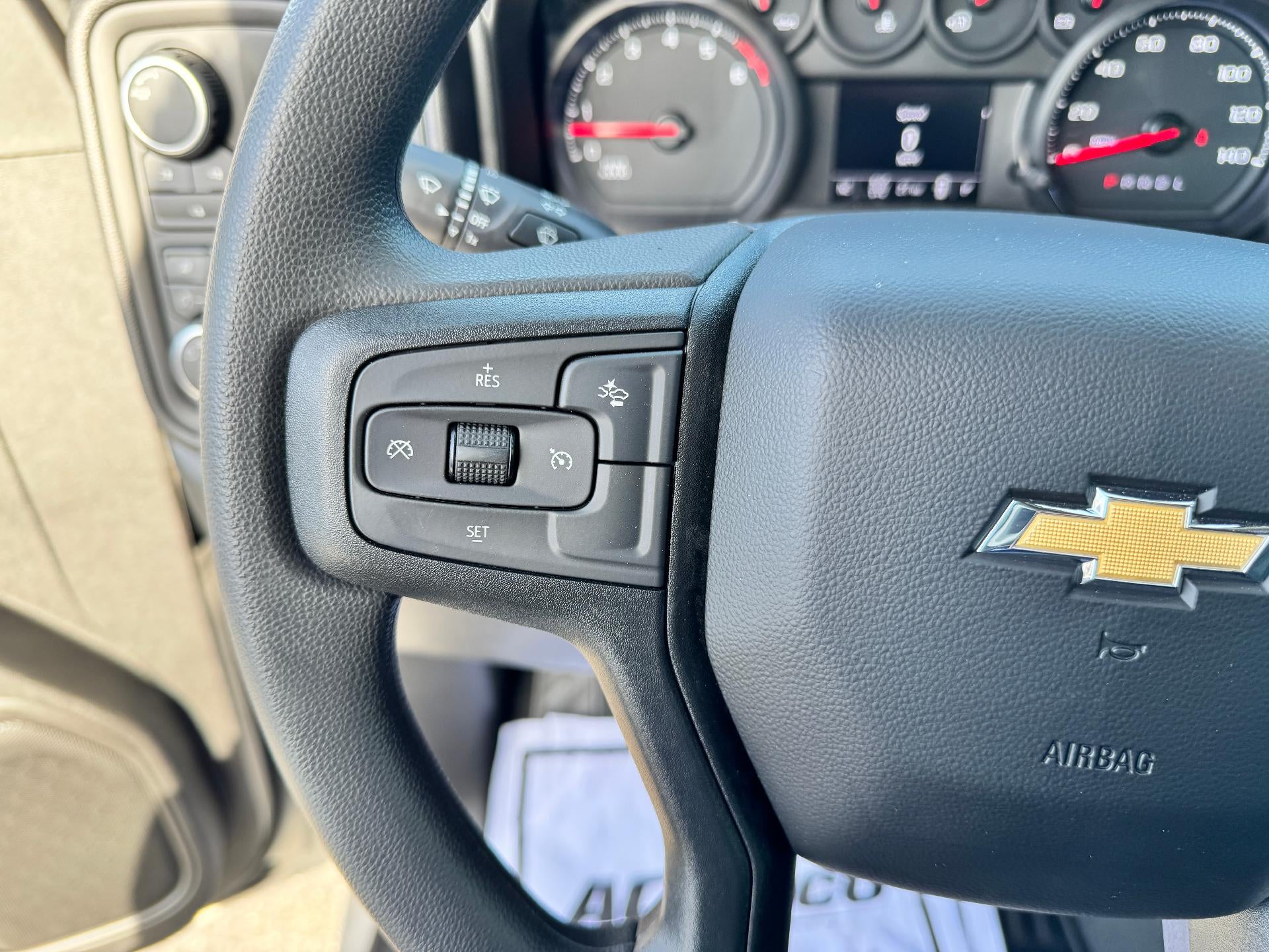 2026 Chevrolet Silverado 2500 HD CUSTOM / CREW / 6.6 LITER GAS V8 / Z71 OFF ROAD / STANDARD BOX