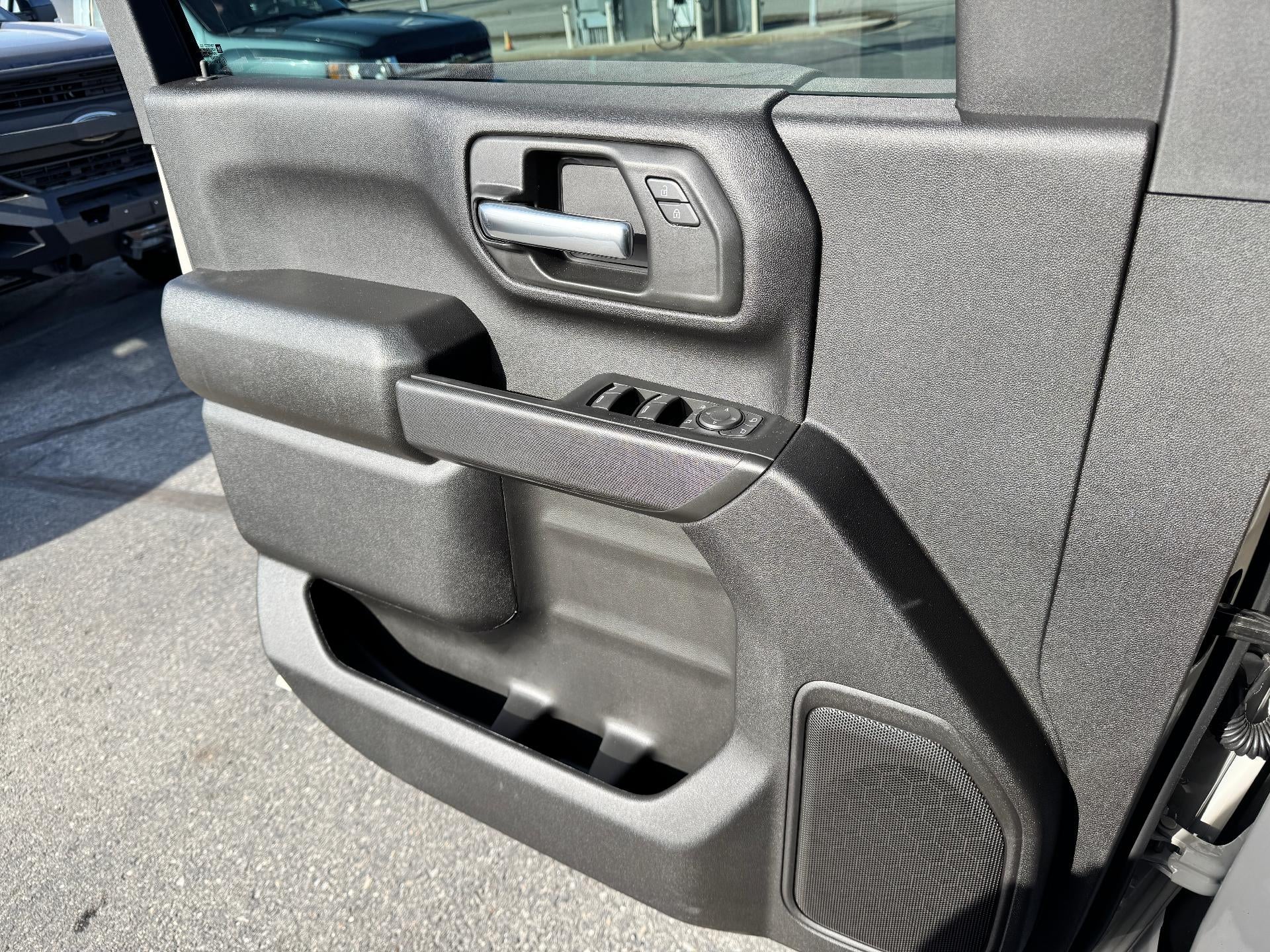 2026 Chevrolet Silverado 2500 HD CUSTOM / CREW / 6.6 LITER GAS V8 / Z71 OFF ROAD / STANDARD BOX