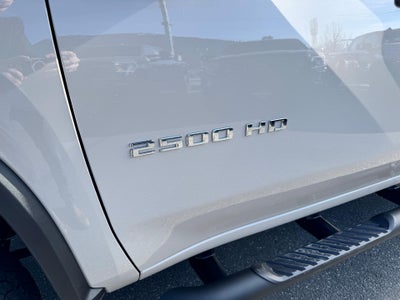 2026 Chevrolet Silverado 2500 HD CUSTOM / CREW / 6.6 LITER GAS V8 / Z71 OFF ROAD / STANDARD BOX