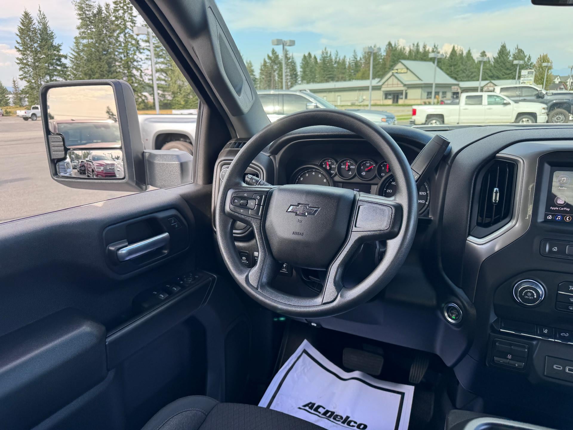 2026 Chevrolet Silverado 2500 HD CUSTOM / CREW / 6.6 LITER GAS V8 / Z71 OFF ROAD / STANDARD BOX / 1 OWNER / 15K MILES