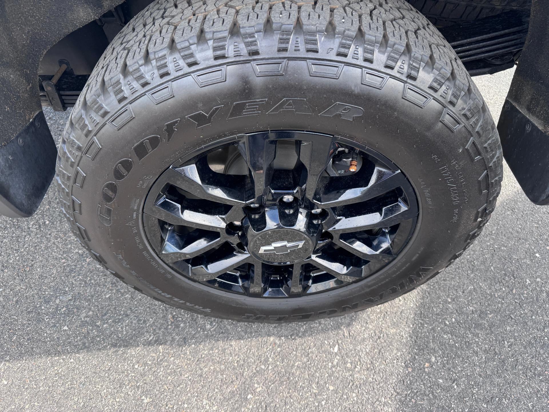 2026 Chevrolet Silverado 2500 HD CUSTOM / CREW / 6.6 LITER GAS V8 / Z71 OFF ROAD / STANDARD BOX / 1 OWNER / 15K MILES