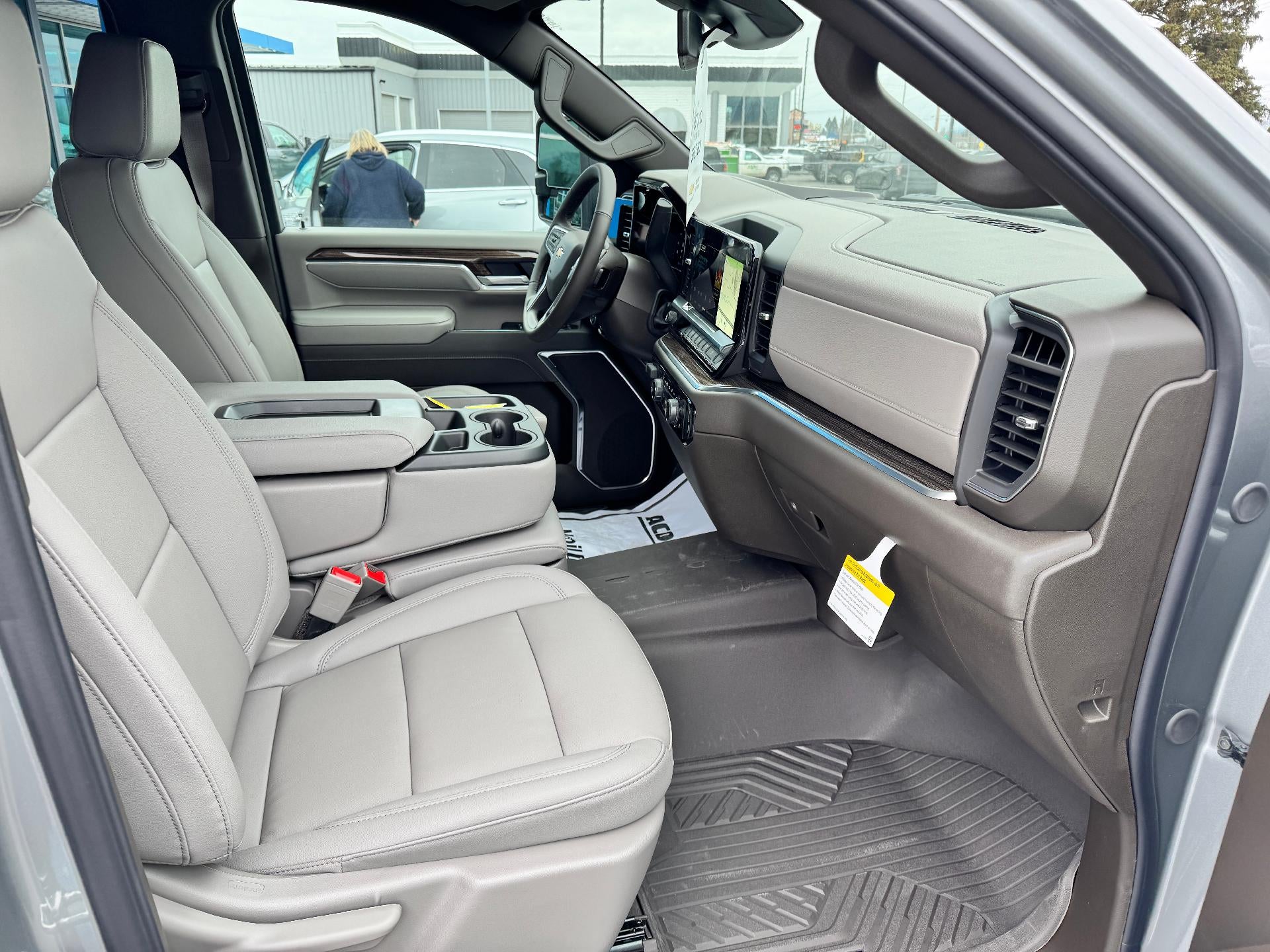 2026 Chevrolet Silverado 2500 HD LT / CREW / 6.6 LITER GAS V8 / Z71 OFF ROAD / LEATHER / STANDARD BOX