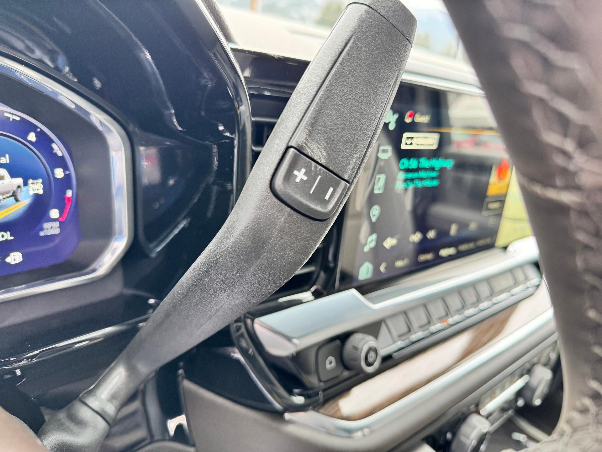 2026 Chevrolet Silverado 2500 HD LT / CREW / 6.6 LITER GAS V8 / Z71 OFF ROAD / LEATHER / STANDARD BOX