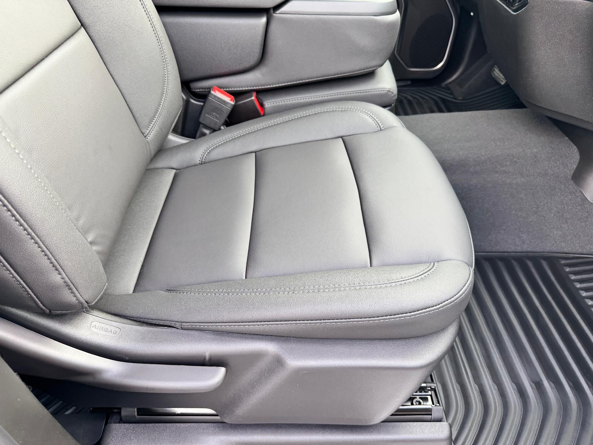 2026 Chevrolet Silverado 2500 HD LT / CREW / 6.6 LITER GAS V8 / TRAIL BOSS / LEATHER / SURROND VISION / STANDARD BOX