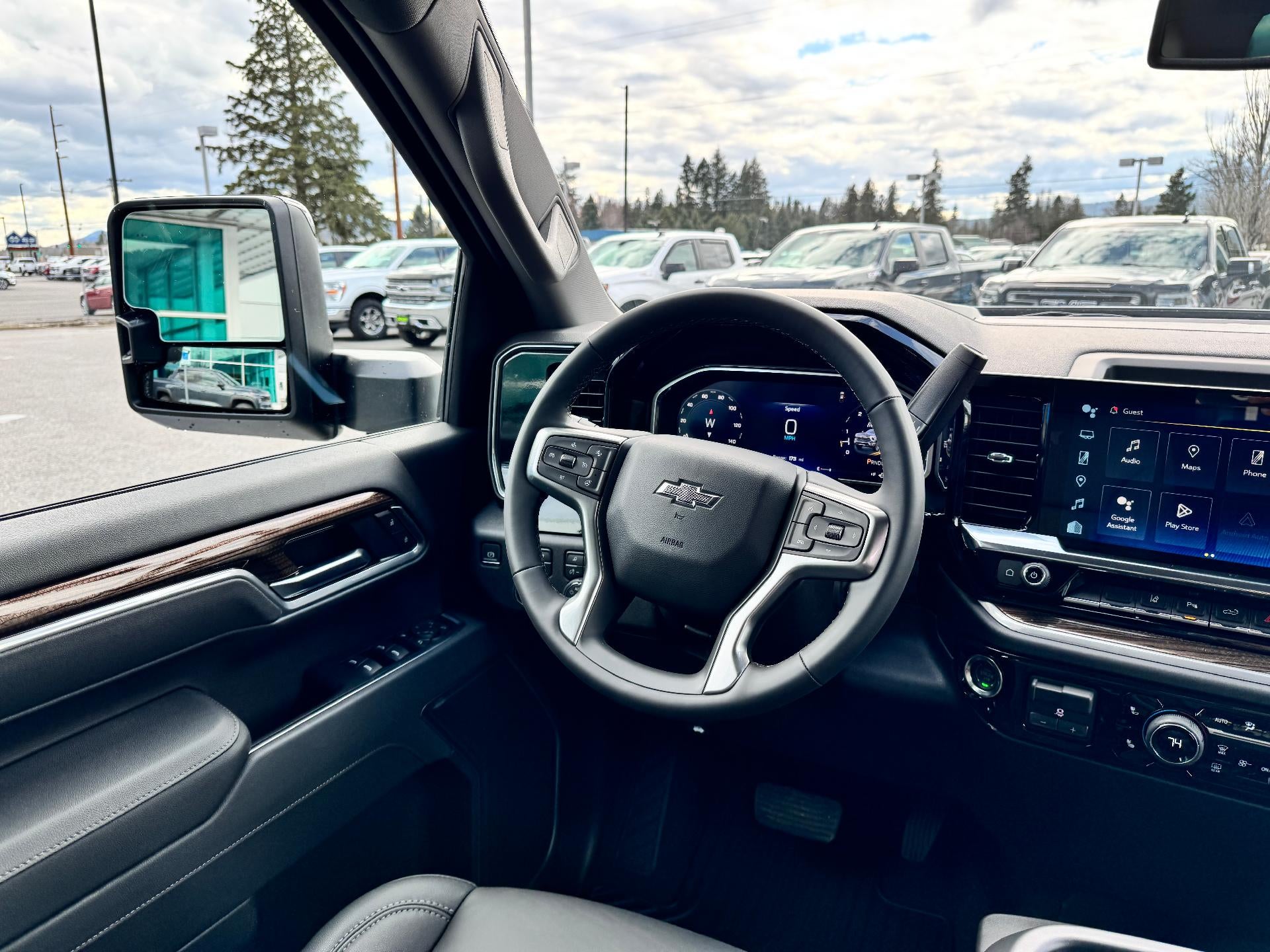 2026 Chevrolet Silverado 2500 HD LT / CREW / 6.6 LITER GAS V8 / TRAIL BOSS / LEATHER / SURROND VISION / STANDARD BOX