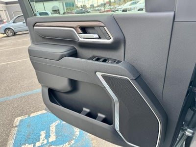 2026 Chevrolet Silverado 2500 HD LT / CREW / 6.6 LITER GAS V8 / TRAIL BOSS / LEATHER / SURROND VISION / STANDARD BOX