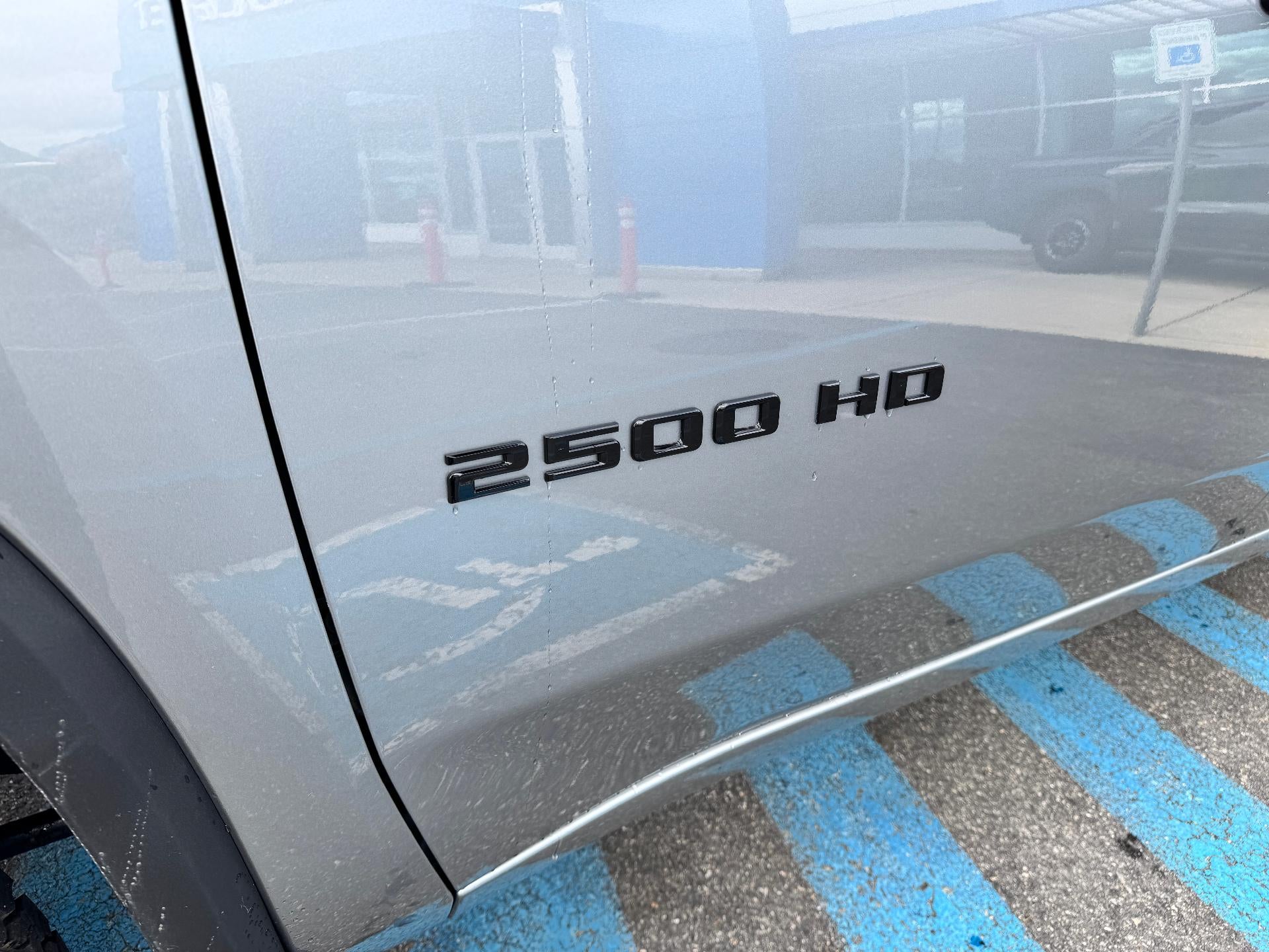 2026 Chevrolet Silverado 2500 HD LT / CREW / 6.6 LITER GAS V8 / TRAIL BOSS / LEATHER / SURROND VISION / STANDARD BOX