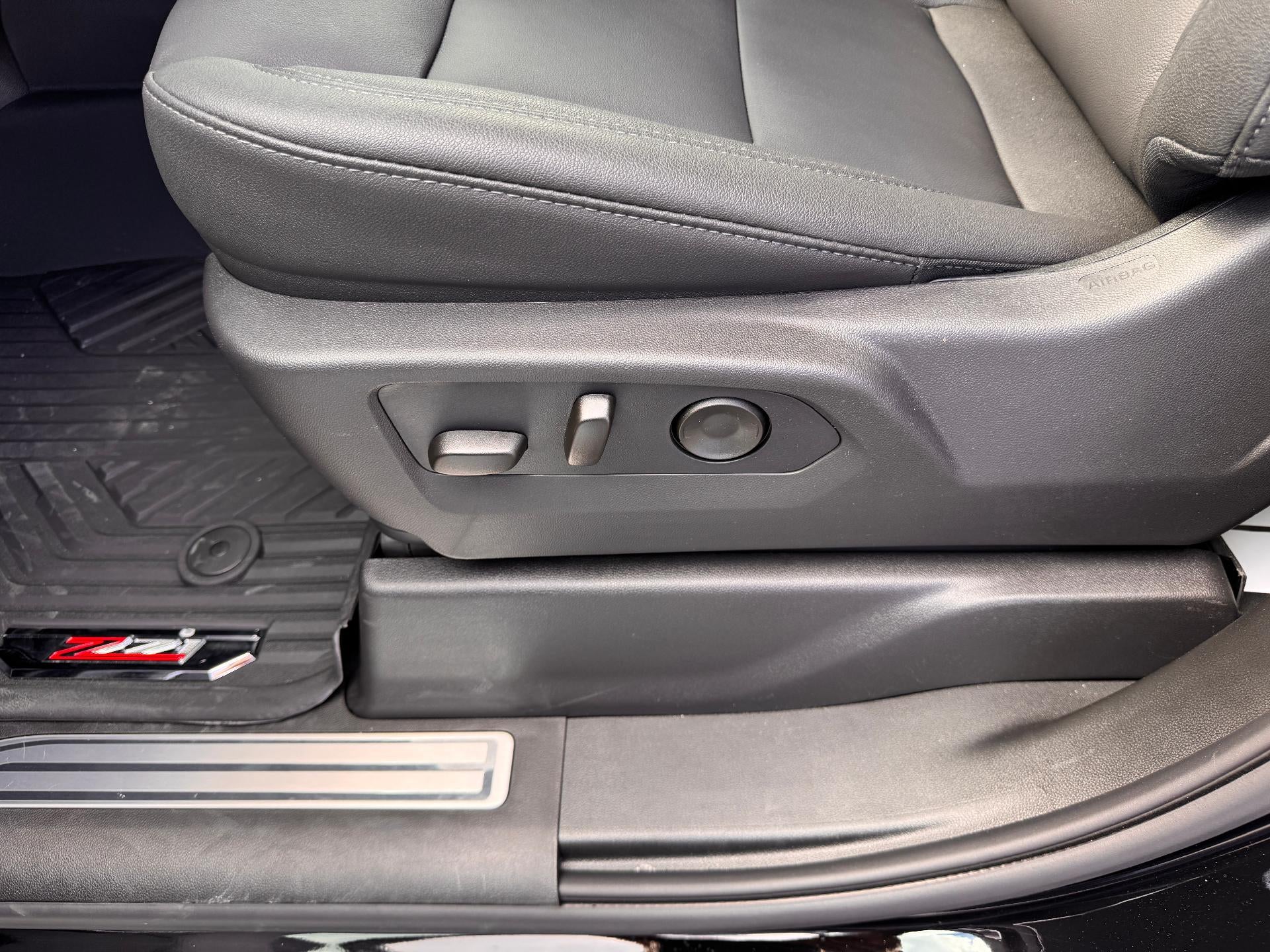 2026 Chevrolet Silverado 2500 HD LT / CREW / 6.6 LITER GAS V8 / TRAIL BOSS / LEATHER / SURROND VISION / STANDARD BOX
