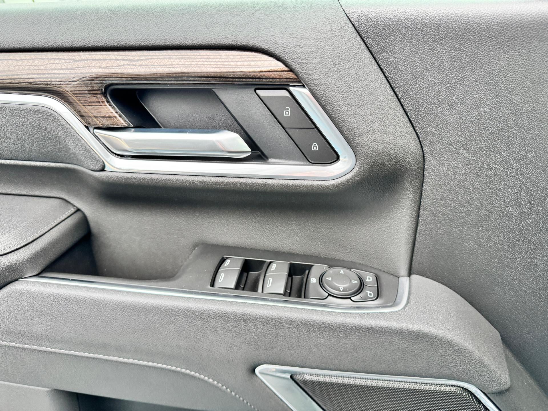 2026 Chevrolet Silverado 3500 HD LT / CREW / DMAX DIESEL / Z71 OFF ROAD / ADAPTIVE CRUISE / STANDARD BOX