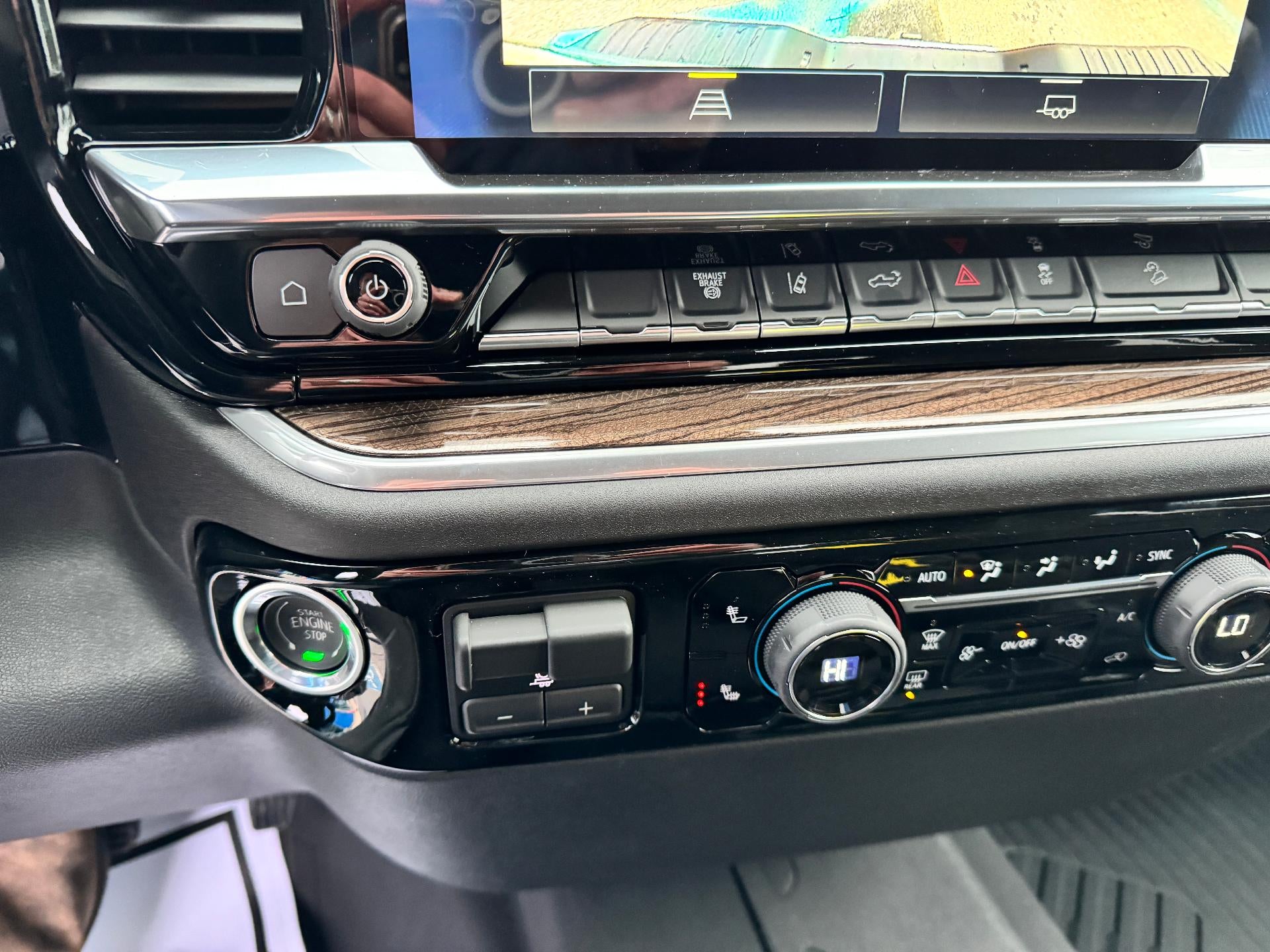 2026 Chevrolet Silverado 3500 HD LT / CREW / DMAX DIESEL / Z71 OFF ROAD / ADAPTIVE CRUISE / STANDARD BOX