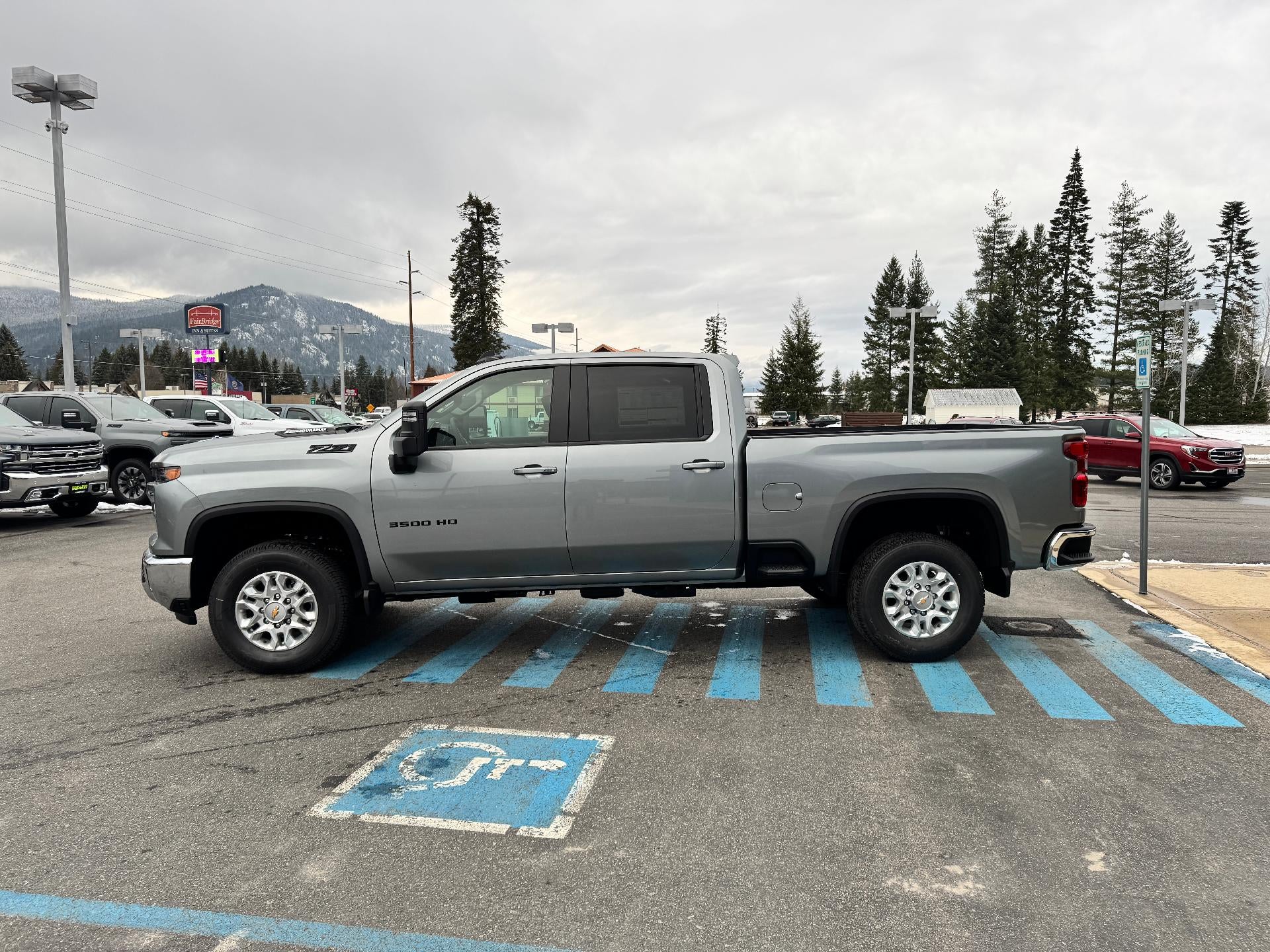 2026 Chevrolet Silverado 3500 HD LT / CREW / DMAX DIESEL / Z71 OFF ROAD / ADAPTIVE CRUISE / STANDARD BOX