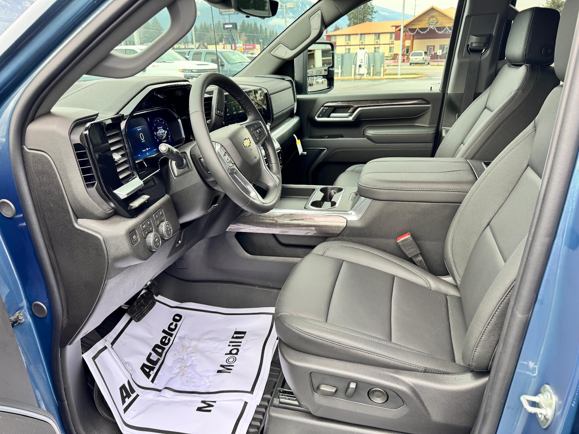 2026 Chevrolet Silverado 3500 HD LTZ / CREW / DMAX DIESEL / PREMIUM PCKG / TECH PCKG / Z71 OFF ROAD / STANDARD BOX