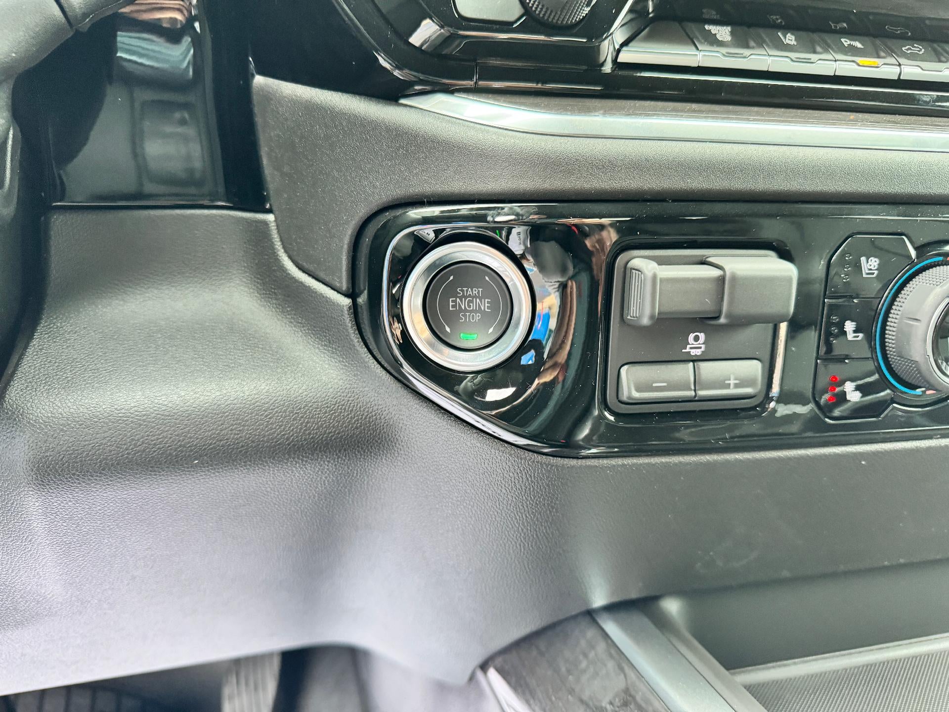 2026 Chevrolet Silverado 3500 HD LTZ / CREW / DMAX DIESEL / PREMIUM PCKG / TECH PCKG / Z71 OFF ROAD / STANDARD BOX