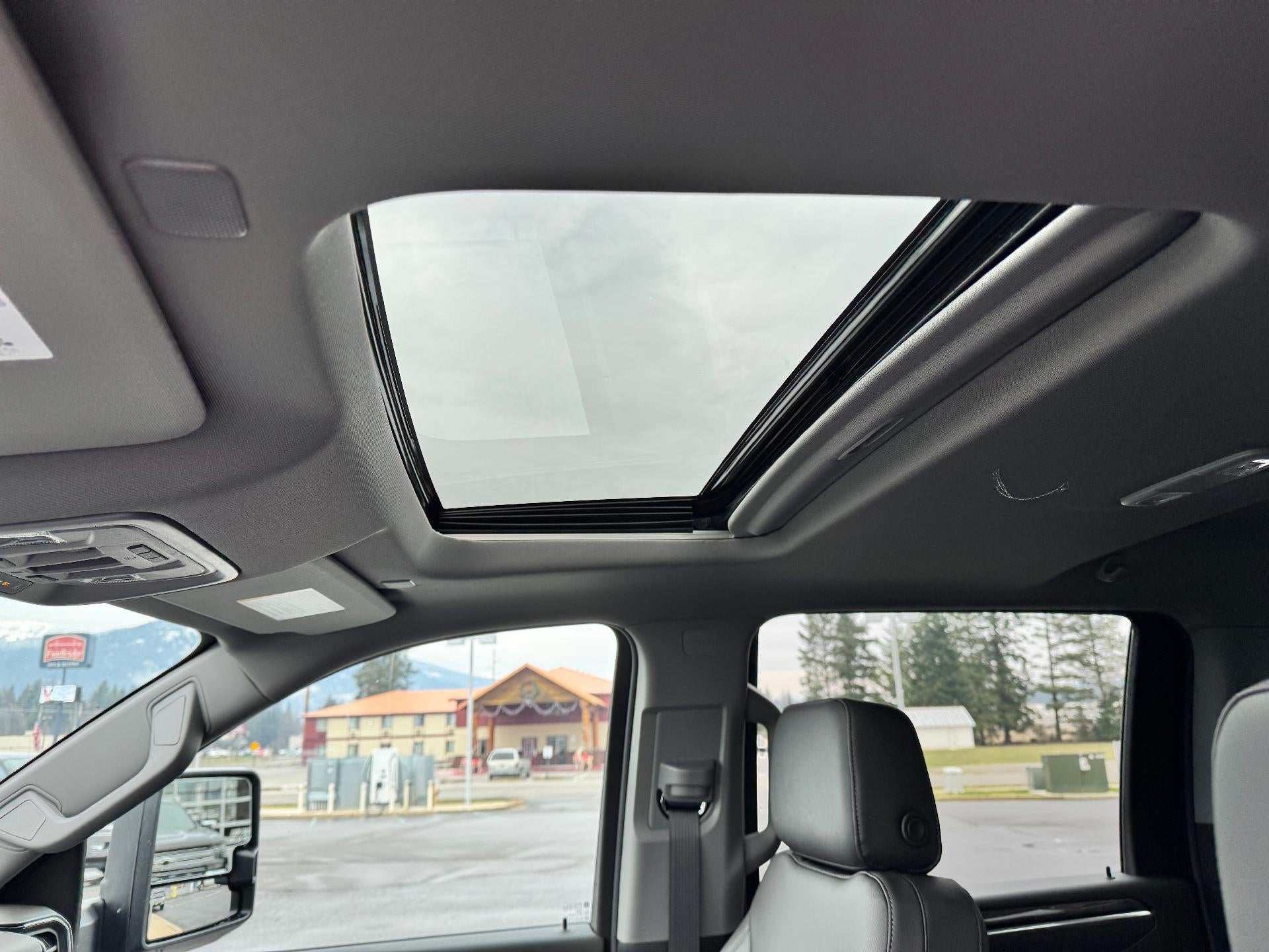 2026 Chevrolet Silverado 3500 HD LTZ / CREW / DMAX DIESEL / PREMIUM PCKG / TECH PCKG / Z71 OFF ROAD / STANDARD BOX