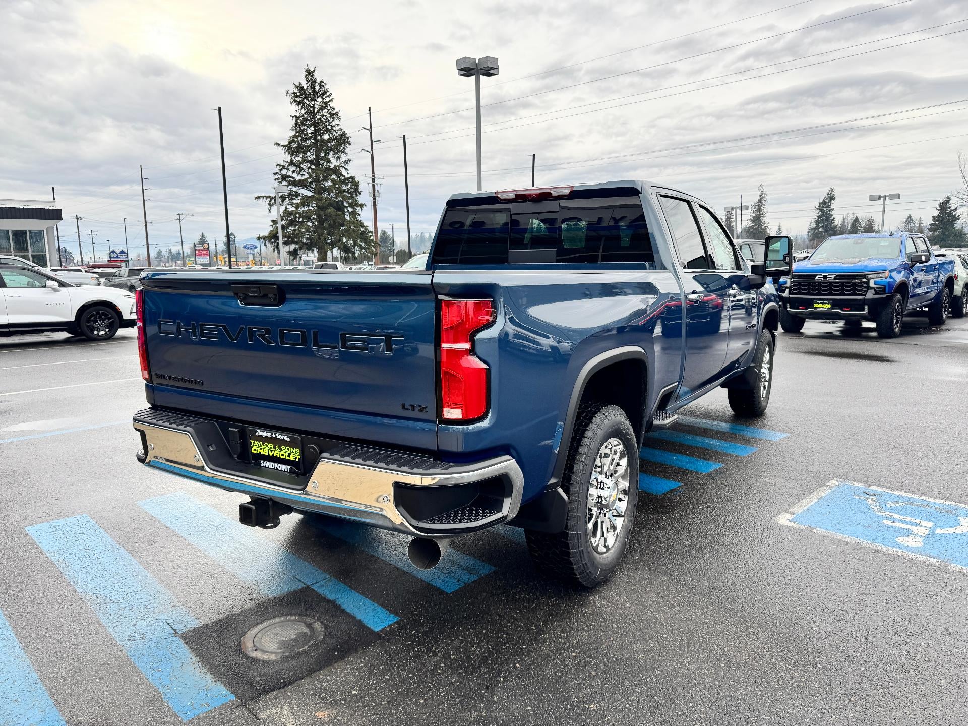 2026 Chevrolet Silverado 3500 HD LTZ / CREW / DMAX DIESEL / PREMIUM PCKG / TECH PCKG / Z71 OFF ROAD / STANDARD BOX