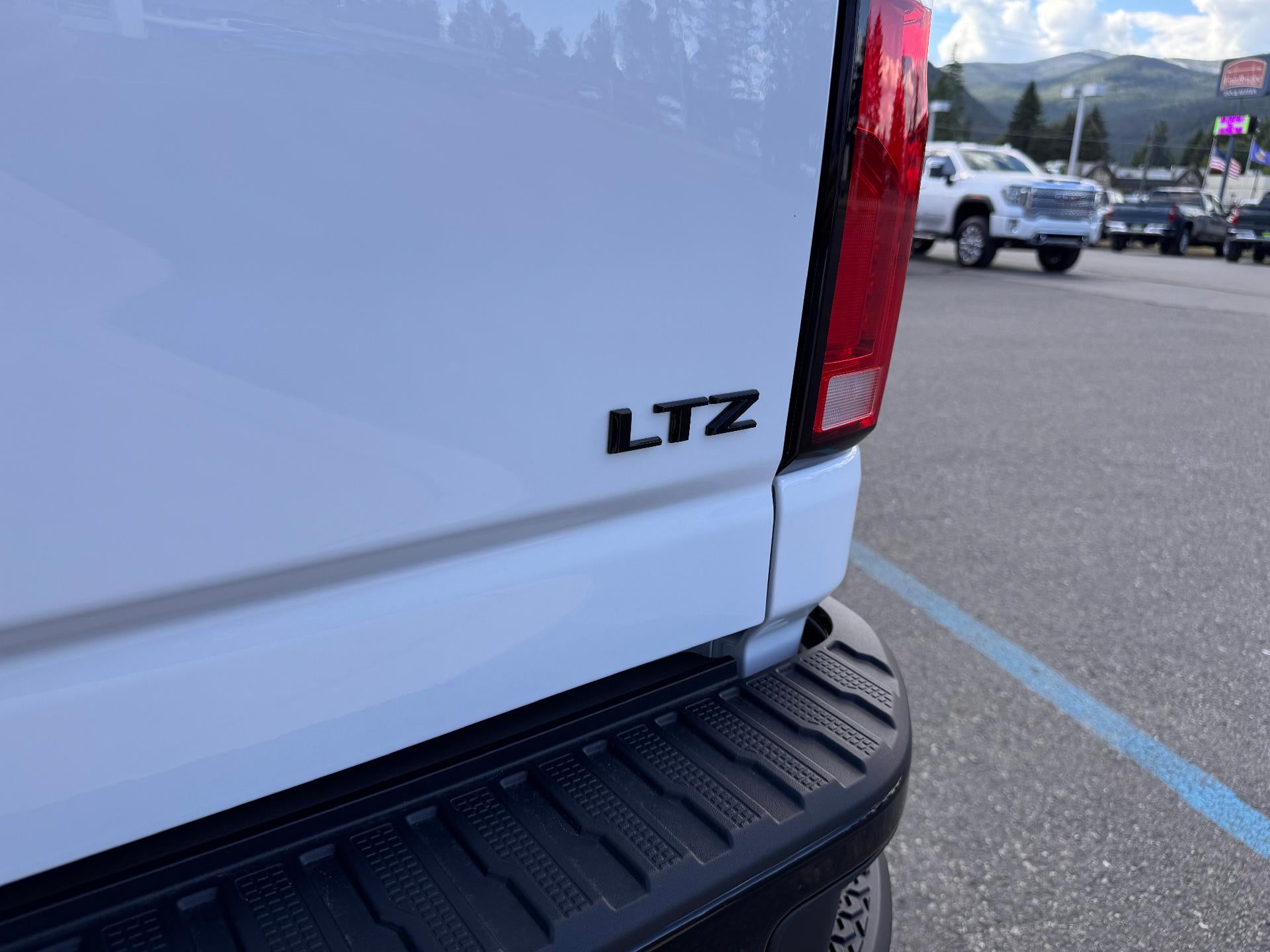 2026 Chevrolet Silverado 3500 HD LTZ / CREW / DMAX DIESEL / TRAIL BOSS / ADAPTIVE CRUISE / STANDARD BOX