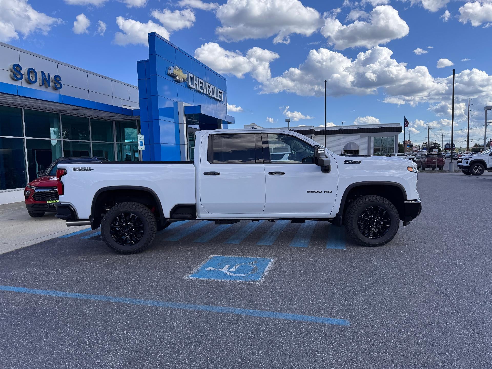 2026 Chevrolet Silverado 3500 HD LTZ / CREW / DMAX DIESEL / TRAIL BOSS / ADAPTIVE CRUISE / STANDARD BOX