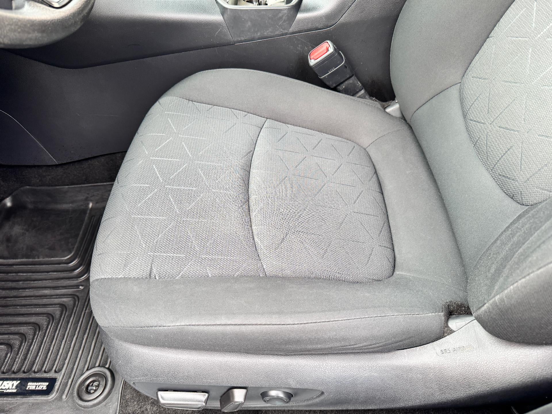 2020 Toyota RAV4 XLE / AWD / SUNROOF / ADAPTIVE CRUISE / SAFETY PCKG / LOCAL TRADE