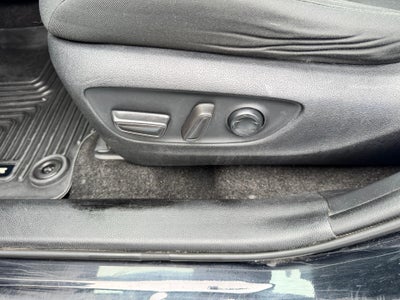 2020 Toyota RAV4 XLE / AWD / SUNROOF / ADAPTIVE CRUISE / SAFETY PCKG / LOCAL TRADE