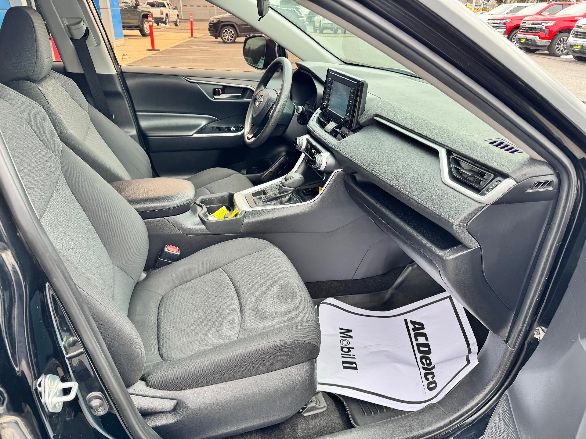 2020 Toyota RAV4 XLE / AWD / SUNROOF / ADAPTIVE CRUISE / SAFETY PCKG / LOCAL TRADE