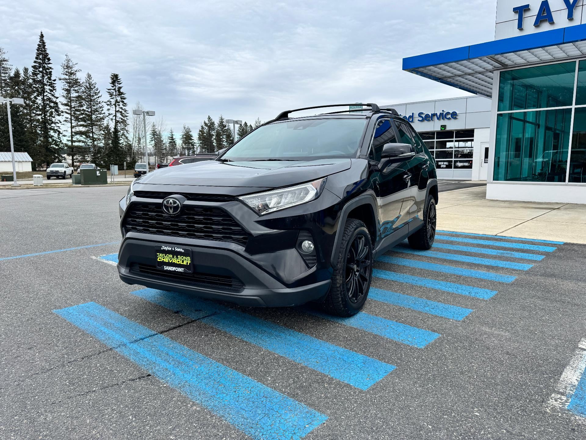 2020 Toyota RAV4 XLE / AWD / SUNROOF / ADAPTIVE CRUISE / SAFETY PCKG / LOCAL TRADE
