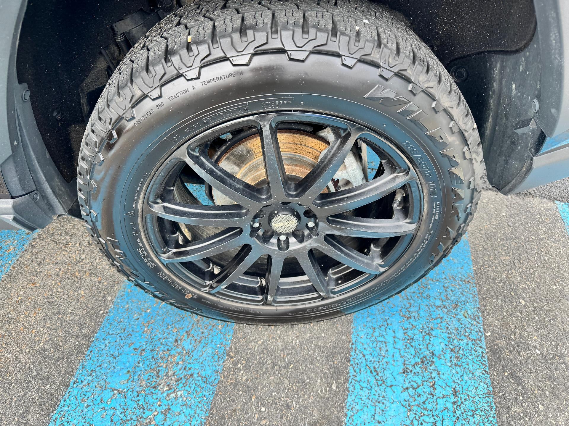 2020 Toyota RAV4 XLE / AWD / SUNROOF / ADAPTIVE CRUISE / SAFETY PCKG / LOCAL TRADE