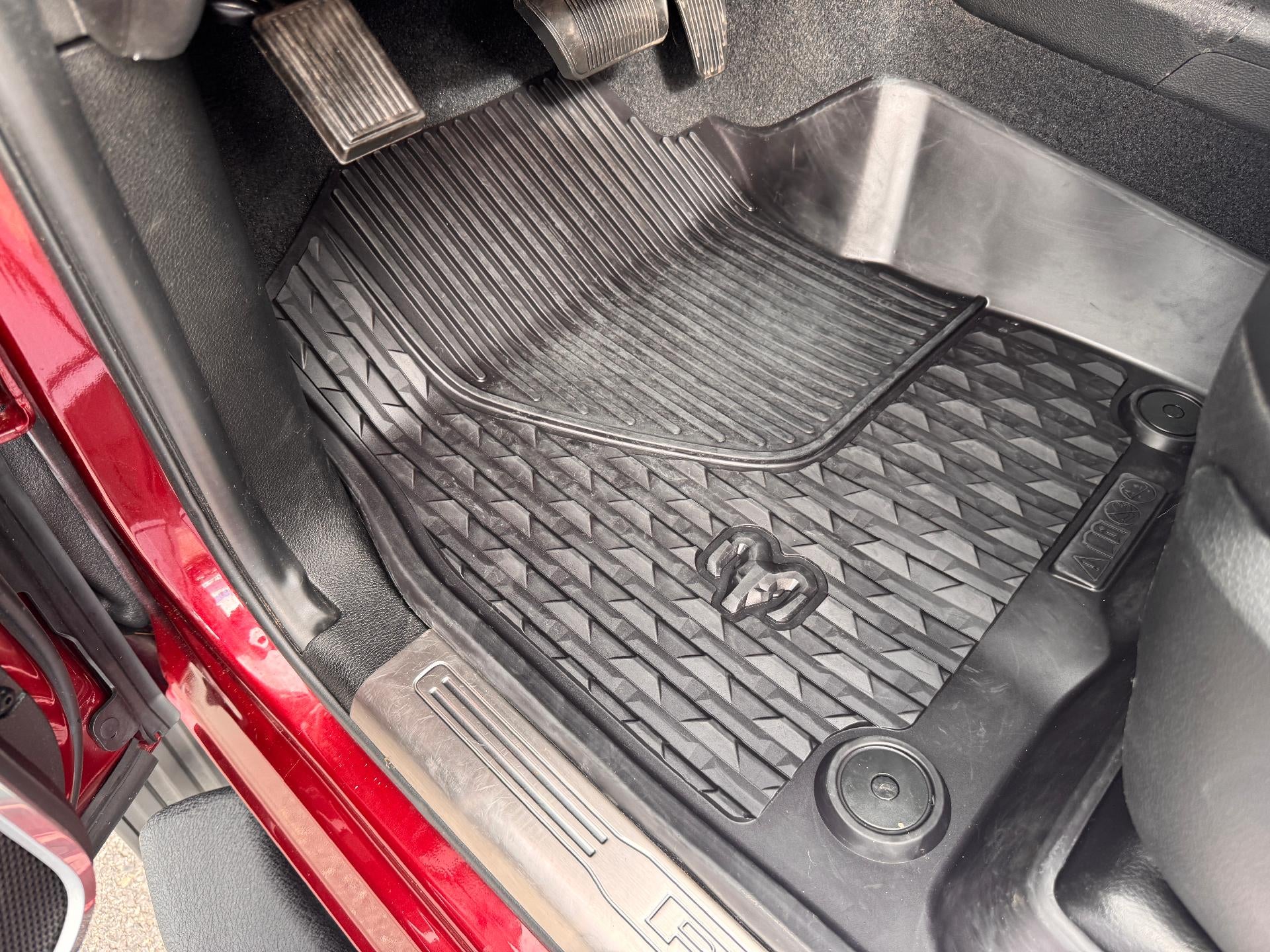 2019 RAM 2500 LARAMIE / CREW / 6.7 CUMMINS / STANDARD BOX / 1 OWNER / 47K MILES