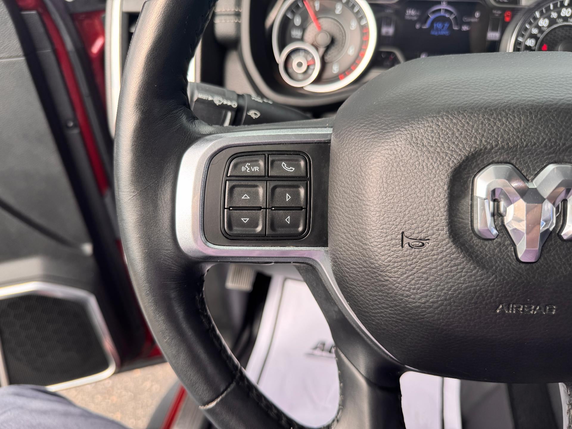 2019 RAM 2500 LARAMIE / CREW / 6.7 CUMMINS / STANDARD BOX / 1 OWNER / 47K MILES