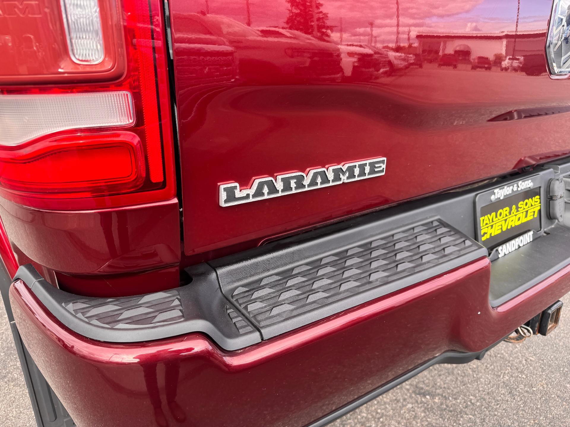 2019 RAM 2500 LARAMIE / CREW / 6.7 CUMMINS / STANDARD BOX / 1 OWNER / 47K MILES