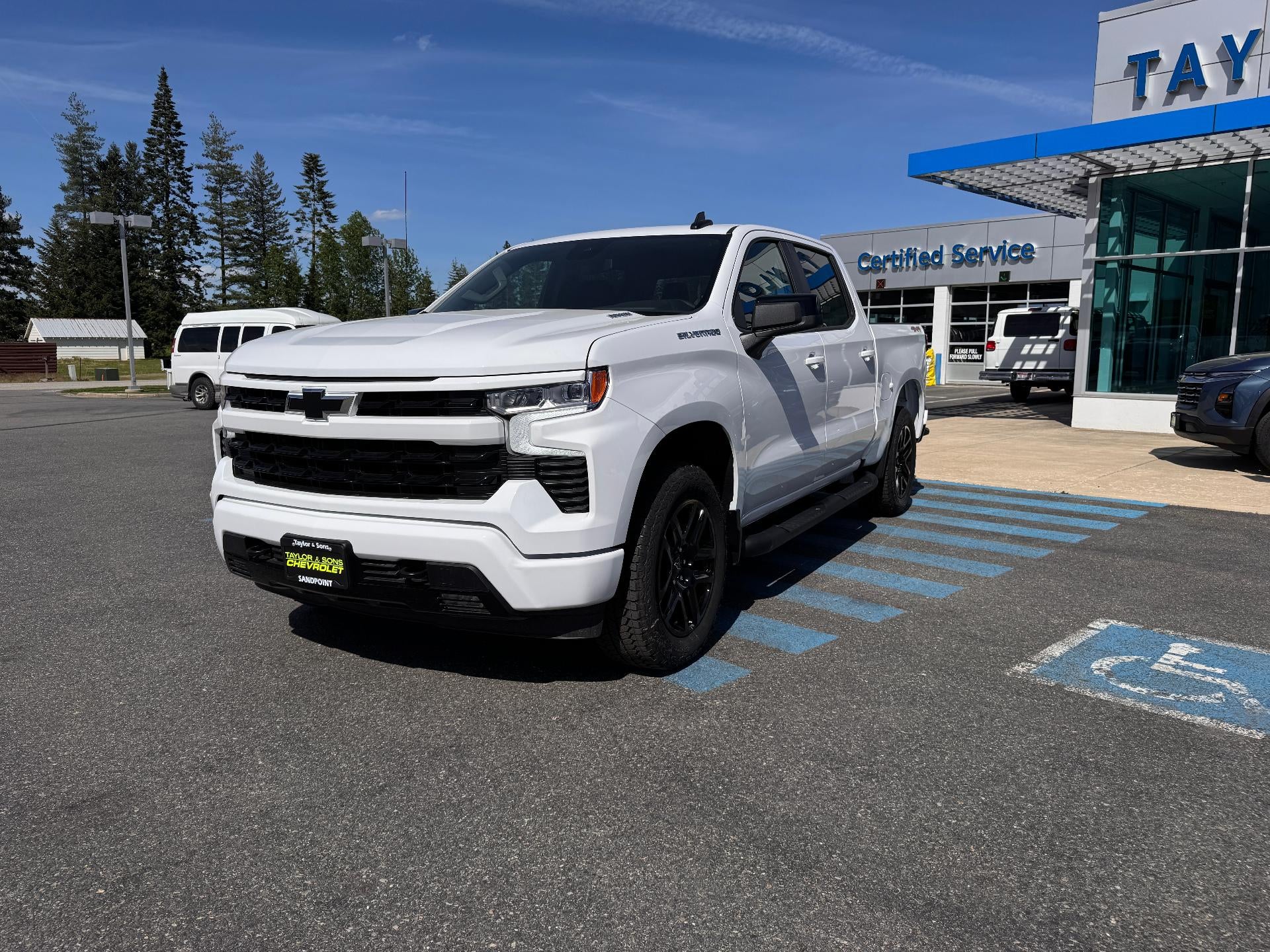 2026 Chevrolet Silverado 1500 RST / CREW / 2.7 LITER TURBOMAX / SELECT PCKG / SHORT BOX