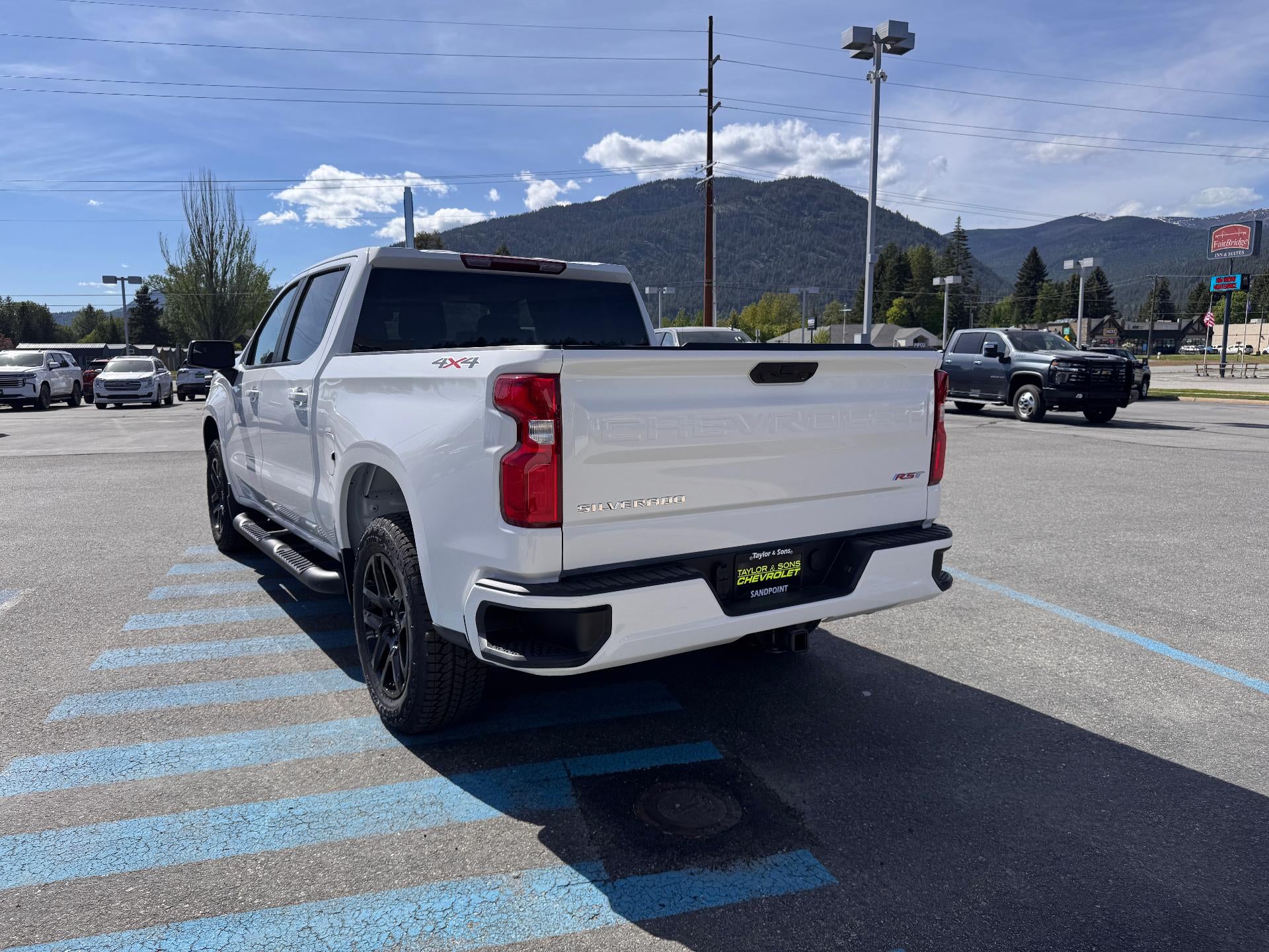 2026 Chevrolet Silverado 1500 RST / CREW / 2.7 LITER TURBOMAX / SELECT PCKG / SHORT BOX