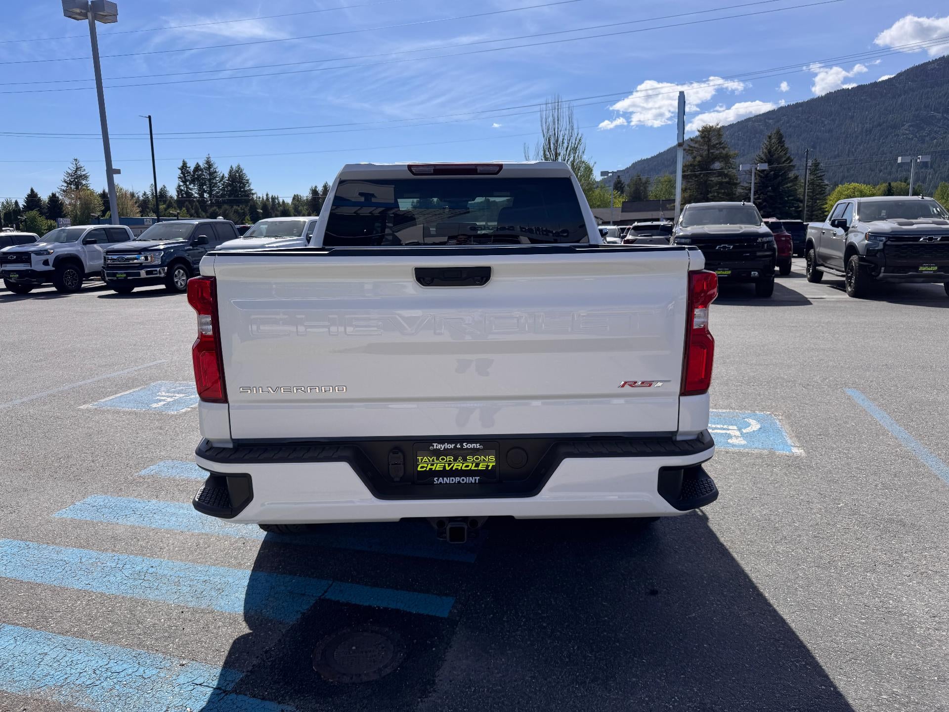 2026 Chevrolet Silverado 1500 RST / CREW / 2.7 LITER TURBOMAX / SELECT PCKG / SHORT BOX