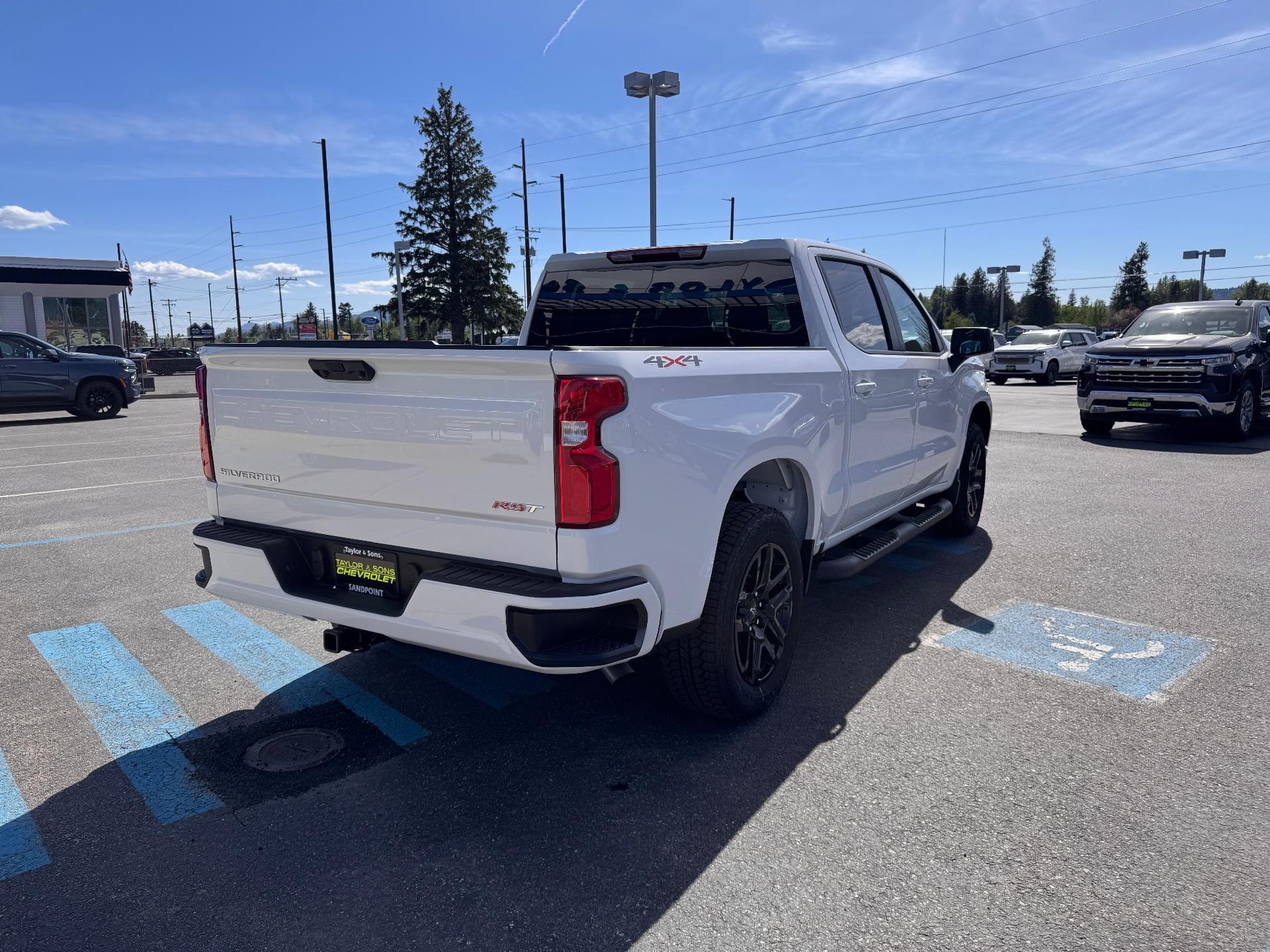 2026 Chevrolet Silverado 1500 RST / CREW / 2.7 LITER TURBOMAX / SELECT PCKG / SHORT BOX