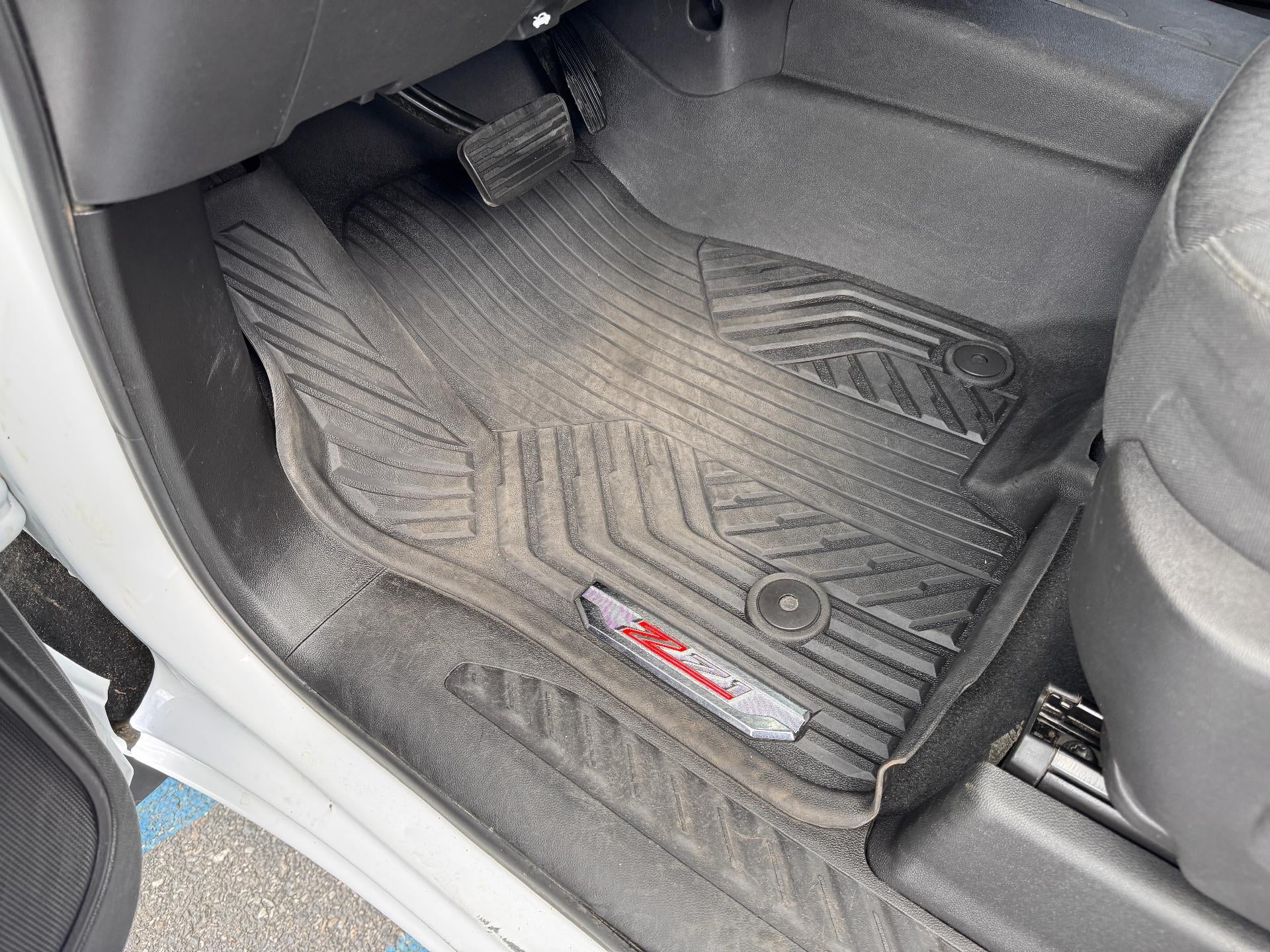 2022 Chevrolet Silverado 1500 LTD CUSTOM / TRAIL BOSS / CREW / 6.2 LITER V8 / STANDARD BOX / 1 OWNER