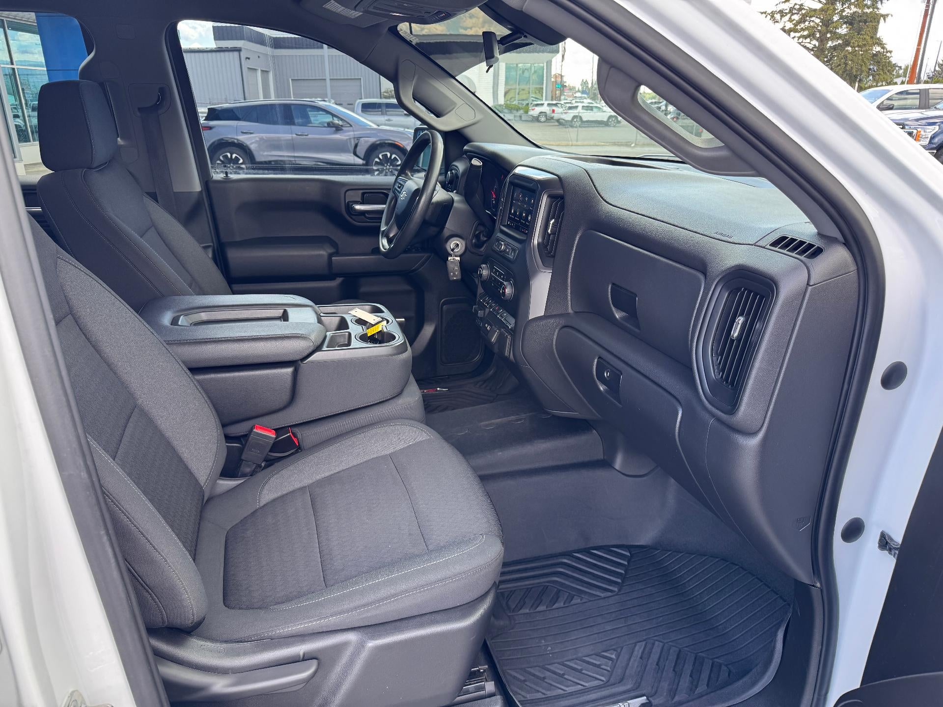 2022 Chevrolet Silverado 1500 LTD CUSTOM / TRAIL BOSS / CREW / 6.2 LITER V8 / STANDARD BOX / 1 OWNER
