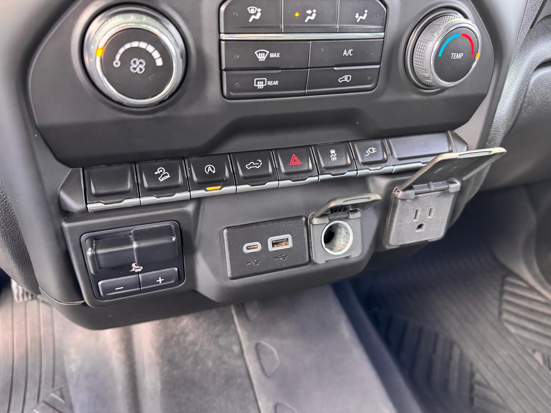 2022 Chevrolet Silverado 1500 LTD CUSTOM / TRAIL BOSS / CREW / 6.2 LITER V8 / STANDARD BOX / 1 OWNER