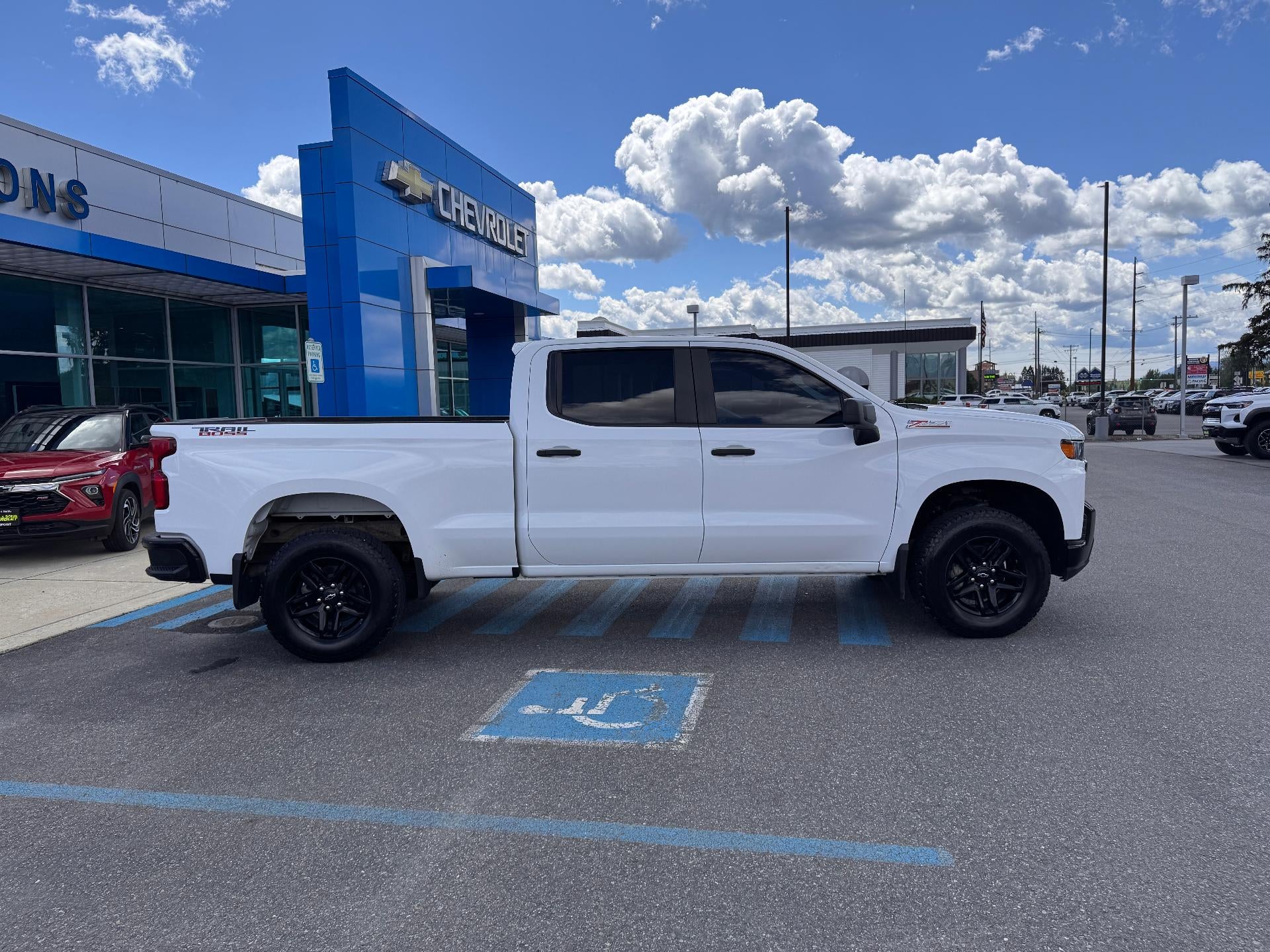 2022 Chevrolet Silverado 1500 LTD CUSTOM / TRAIL BOSS / CREW / 6.2 LITER V8 / STANDARD BOX / 1 OWNER