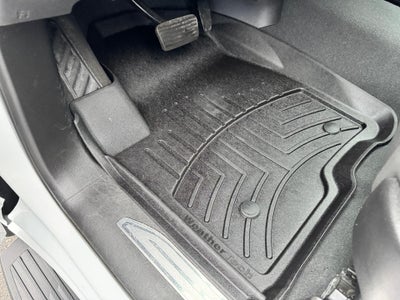 2023 Chevrolet Silverado 1500 LT / CREW / 5.3 LITER V8 / STANDARD BOX / LOCAL TRADE / 33K MILES