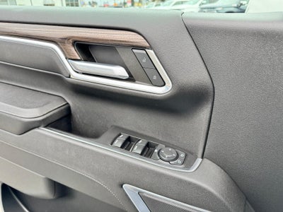 2023 Chevrolet Silverado 1500 LT / CREW / 5.3 LITER V8 / STANDARD BOX / LOCAL TRADE / 33K MILES