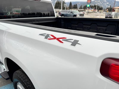 2023 Chevrolet Silverado 1500 LT / CREW / 5.3 LITER V8 / STANDARD BOX / LOCAL TRADE / 33K MILES